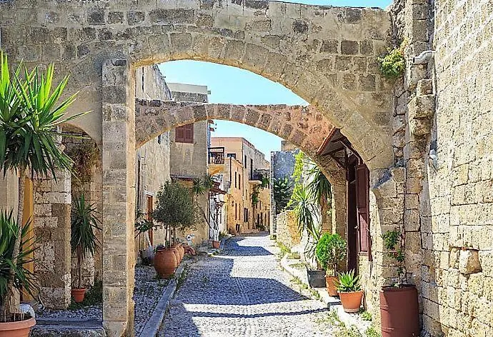 Salty Sun 1 Kremastí